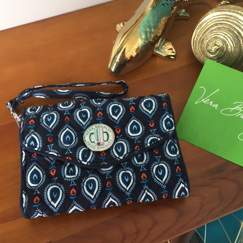 NWT Vera Bradley Wristlet!